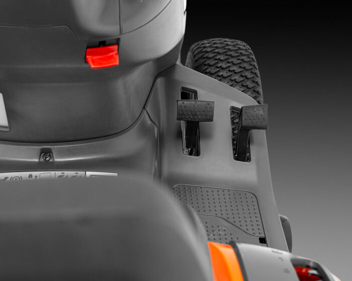 Husqvarna TS 112 Side Discharge 37" Ride On Lawn Mower - Image 5