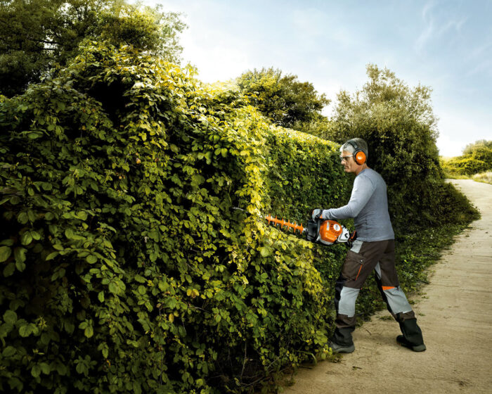 Stihl HS82RC-E-30 Hedgetrimmer - Image 3