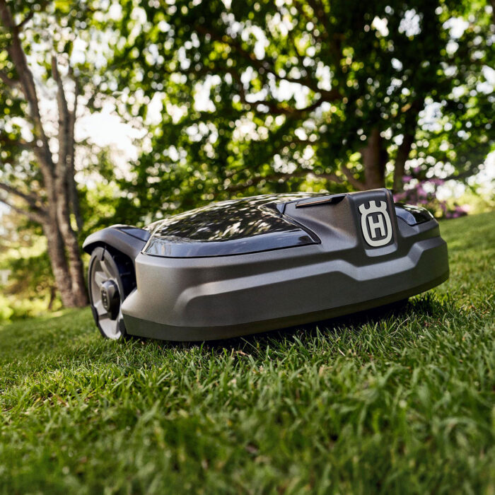 Husqvarna Automower 310 Robotic Lawnmower - Image 3