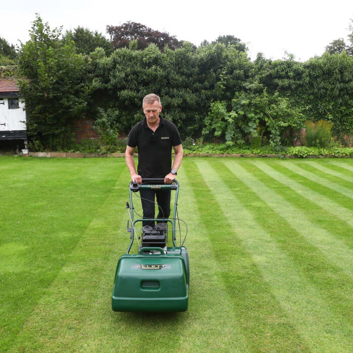 Allett Kensington 17H Lawnmower - Image 3