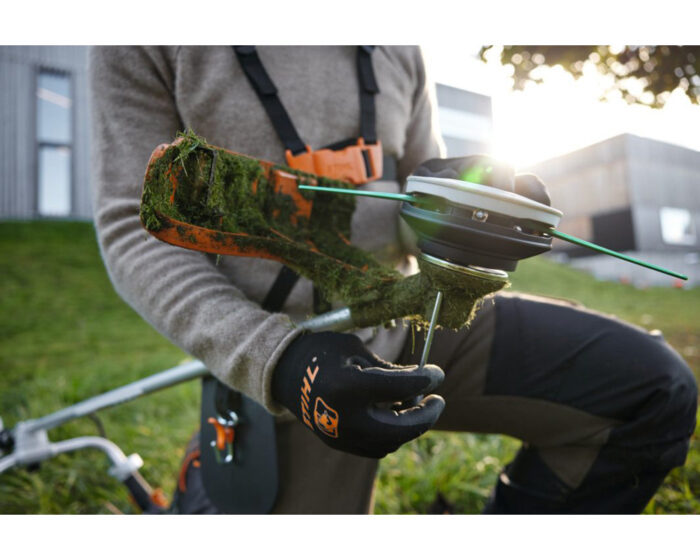 STIHL FSA120 Cordless Brushcutter - Image 3