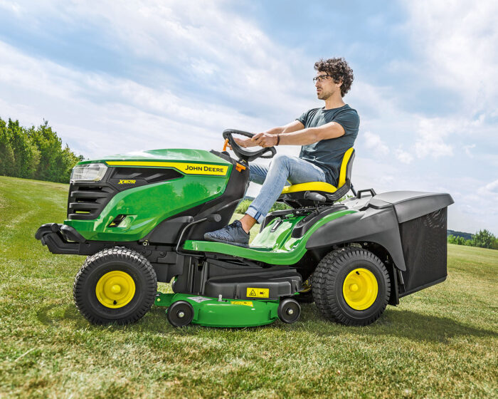 John Deere X167R Rear Collect 42" Ride On Lawn Mower - Image 3