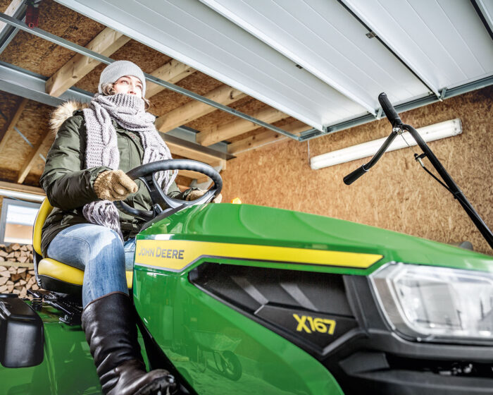 John Deere X167 Side Discharge and Mulching 48" Ride On Lawn Mower - Image 2