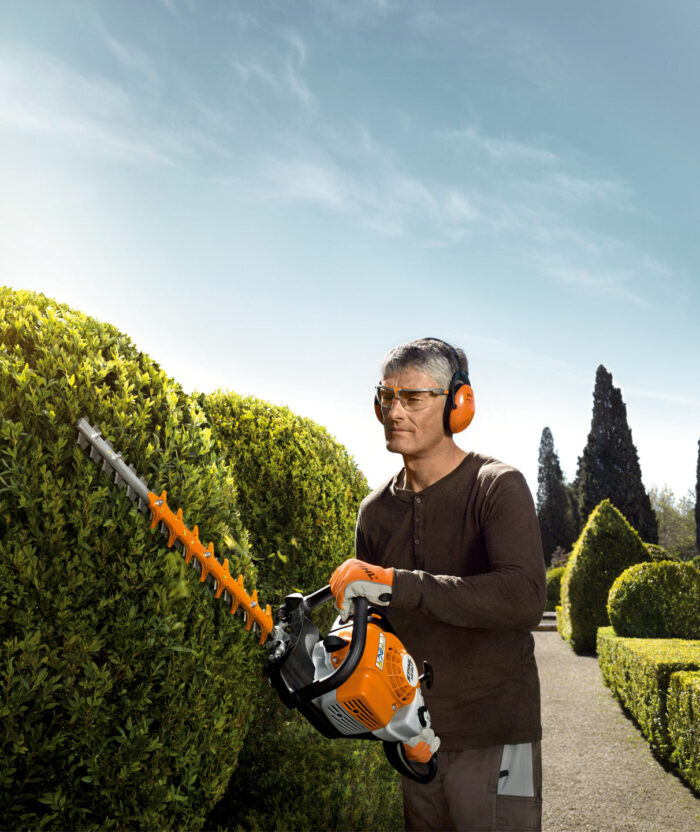 Stihl HS82T-24 Hedgetrimmer - Image 2