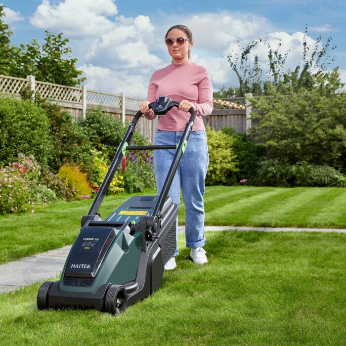 Hayter Hawk 36 Push Cordless Lawnmower Set - Image 3